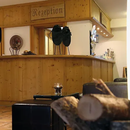 Krone Ξενοδοχείο 4*